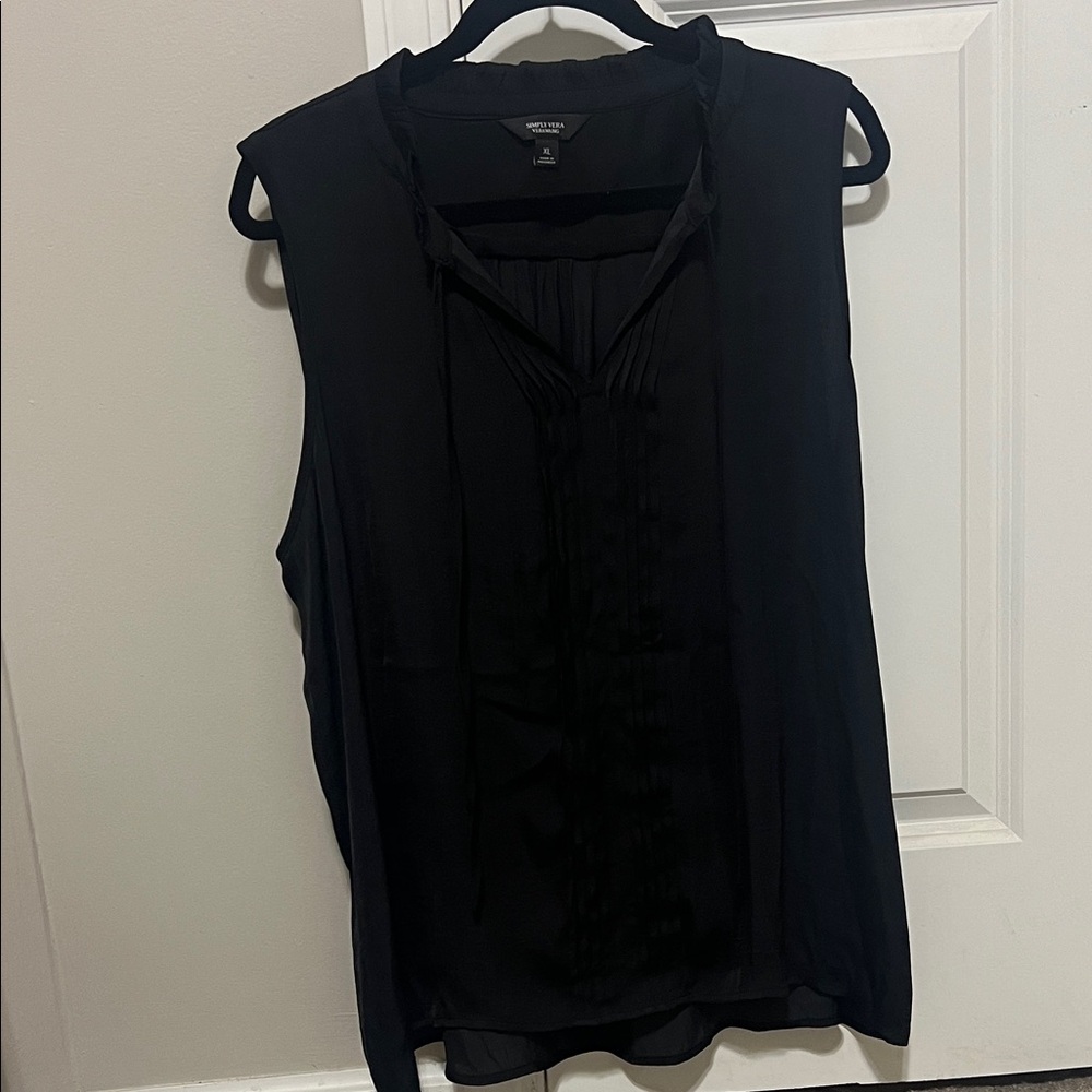 Vera Wang Black Sleeveless Blouse